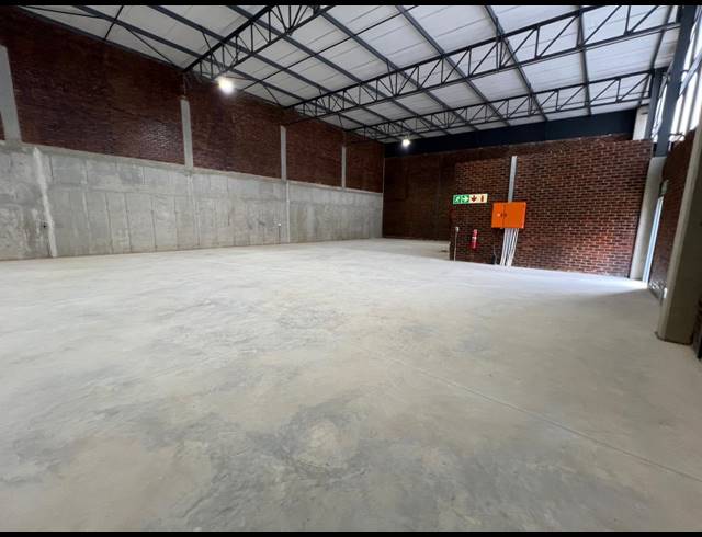 495M² WAREHOUSE TO LET IN LASER PARK